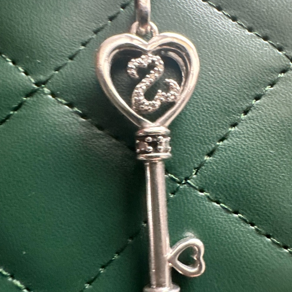 Sterling Silver Heart diamond Key Pendant Necklace JWBR - Picture 2 of 3